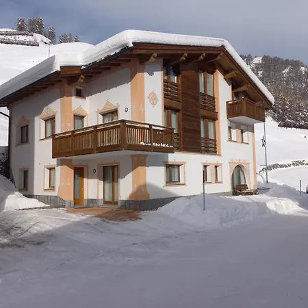 Apartment Chasa Larets *