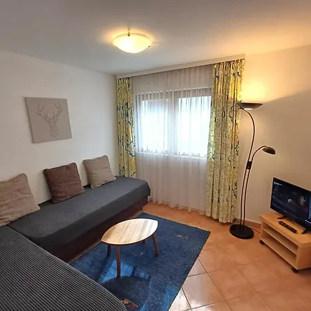 Chasa Larets Apartment *